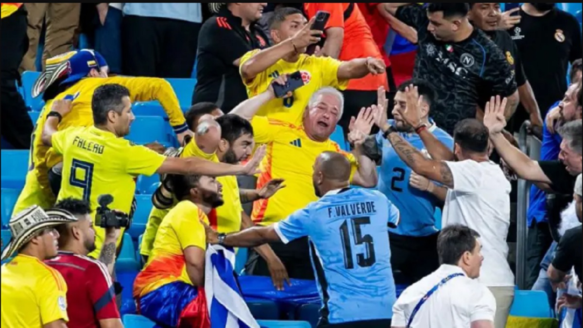 Las imágenes de la pelea entre jugadores uruguayos y aficionados colombianos tras la semifinal de la Copa América en la que Colombia derrotó a Uruguay 1-0