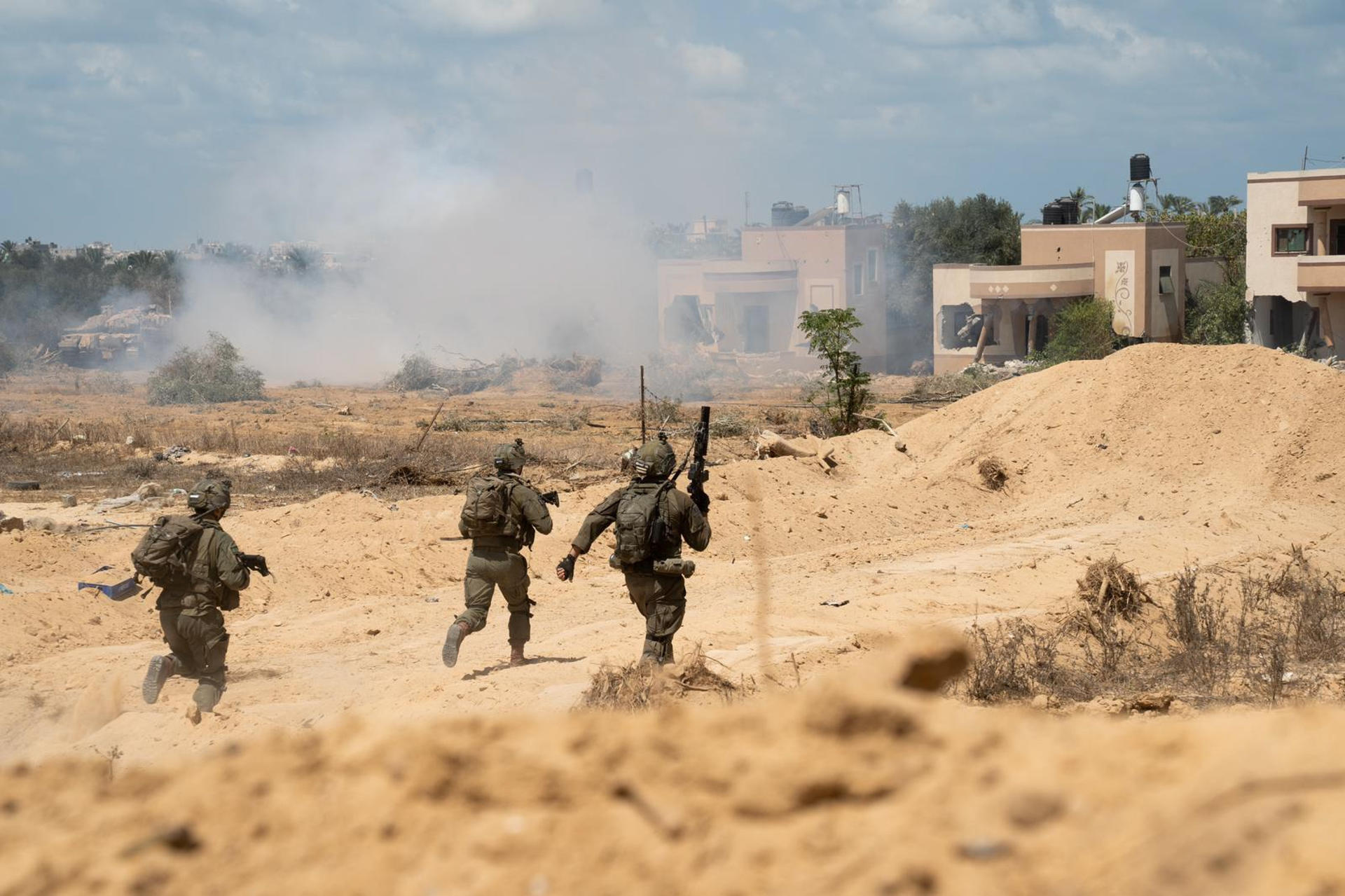 El Ejército de Israel asegura que destruyó un túnel de Hamás en el sur de Gaza