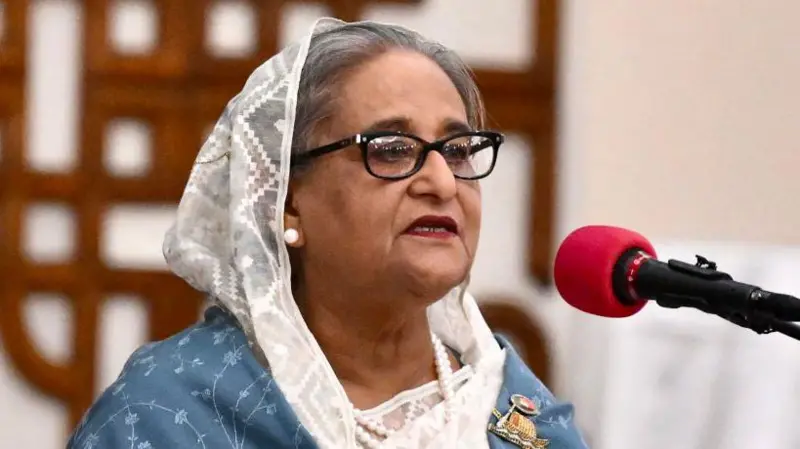 La estrepitosa caída de Sheikh Hasina, la mujer más poderosa de Bangladesh quien acaba de ser derrocada por un movimiento estudiantil