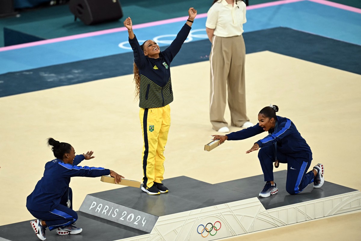 Simone Biles y Jordan Chiles muestran reverencia a la brasileña Andrade: «Estoy muy contenta por Rebeca, se lo merecía»