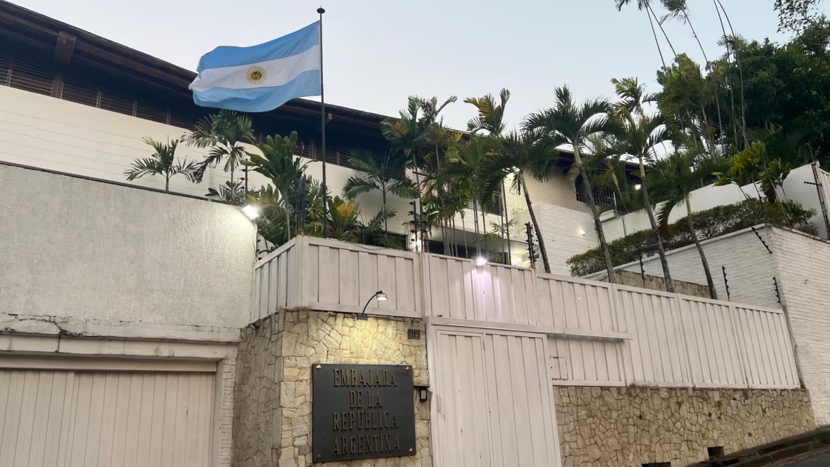 Liberaron al empleado de la embajada de Argentina en Caracas después de gestiones diplomáticas