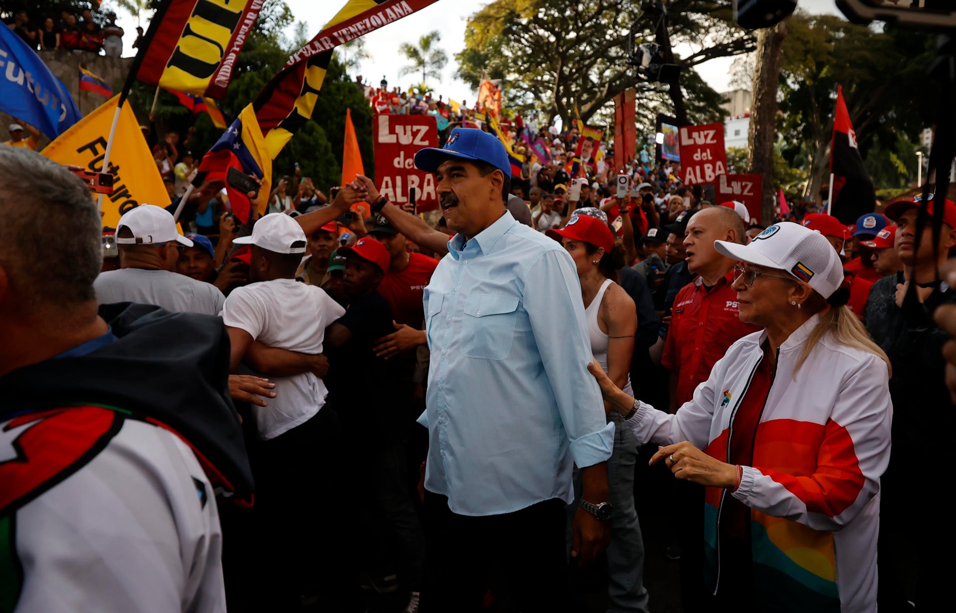 Maduro le pide a la AN que apruebe rápido la ley contra el fascismo