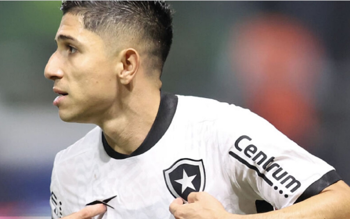 Savarino mantiene al Botafogo en la Libertadores