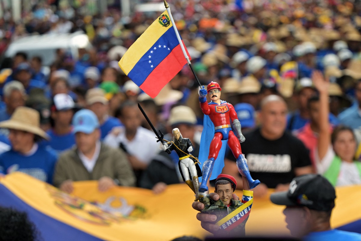 VENEZUELA-ELECTION-MADURO-SUPPORTERS