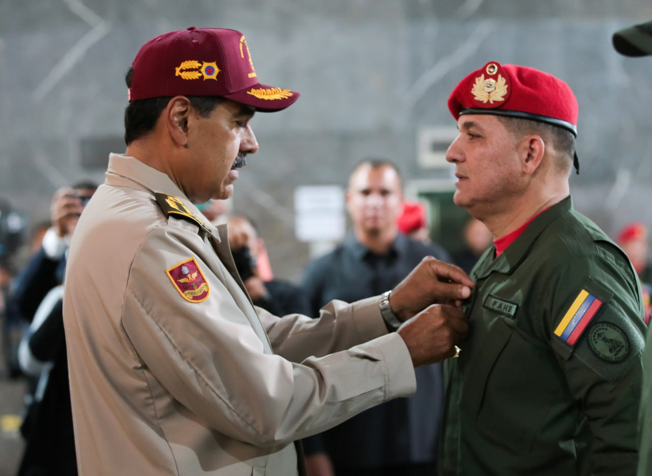 Maduro felicita militares