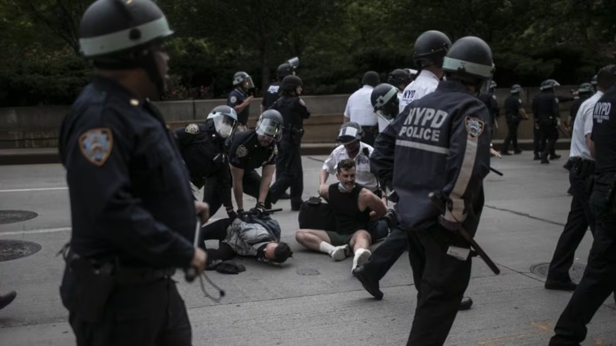 Latinos en Estados Unidos están más expuestos a morir a manos de la policía