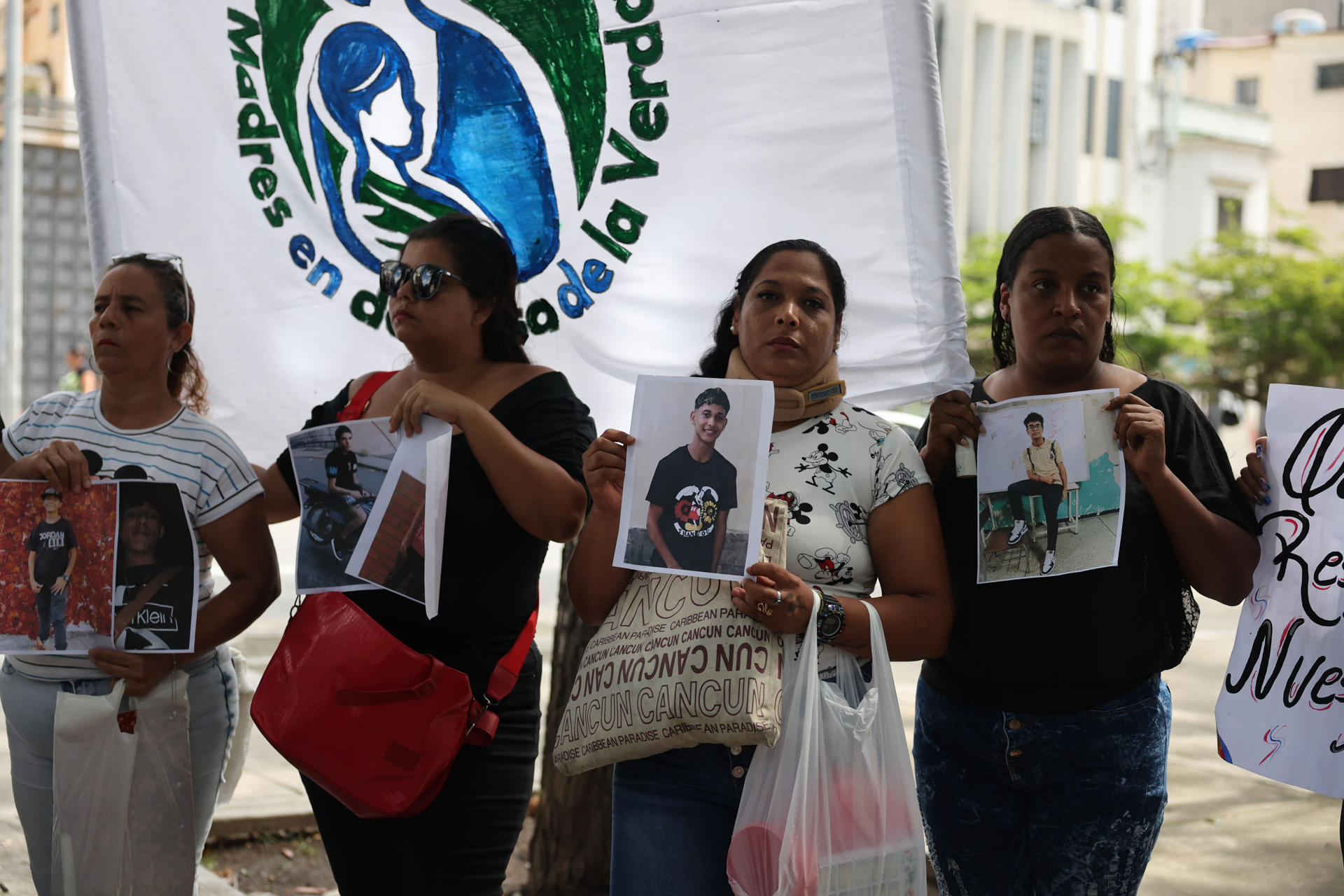 Familiares de ocho menores detenidos en Venezuela piden a la Fiscalía revisar sus casos