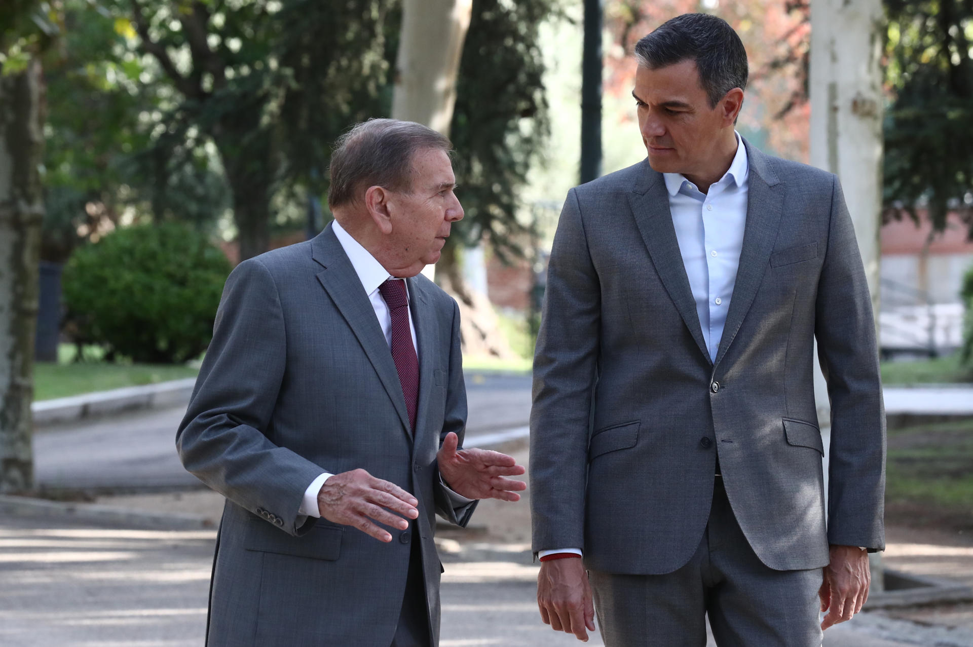 Sánchez assures González that Spain will continue working for democracy in Venezuela