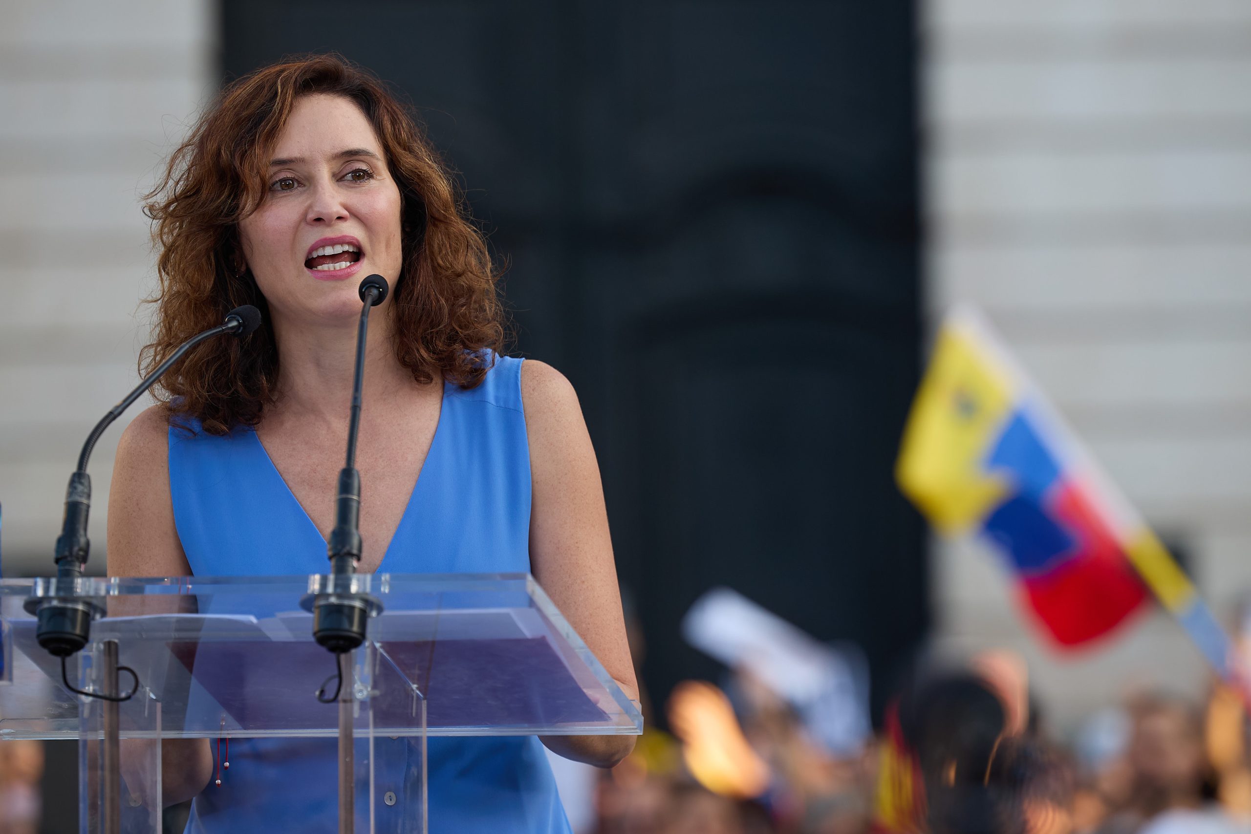 Ayuso asiste a la nueva protesta en Madrid en apoyo a la oposición venezolana