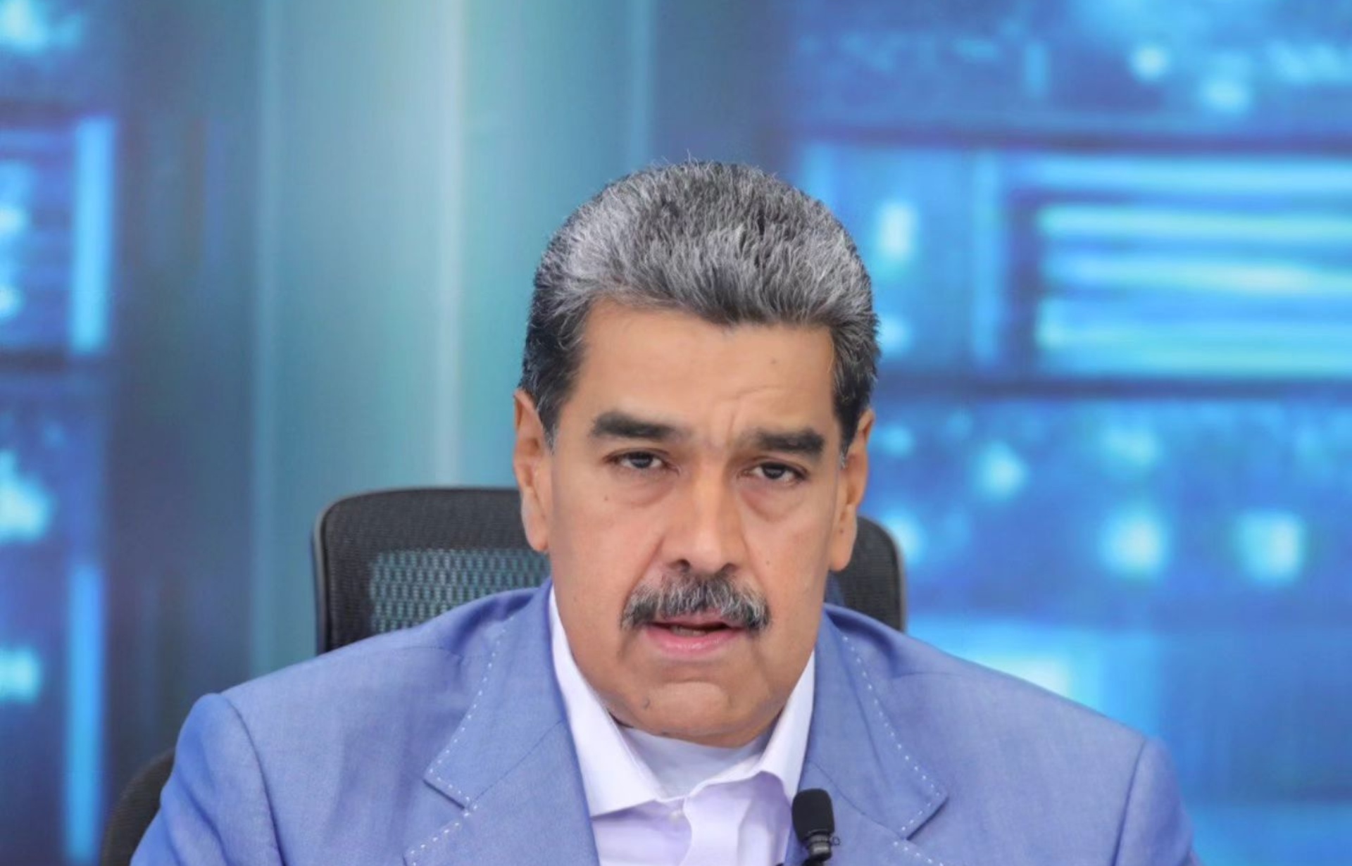 Maduro afirma que se juramentará como presidente el 10 de enero