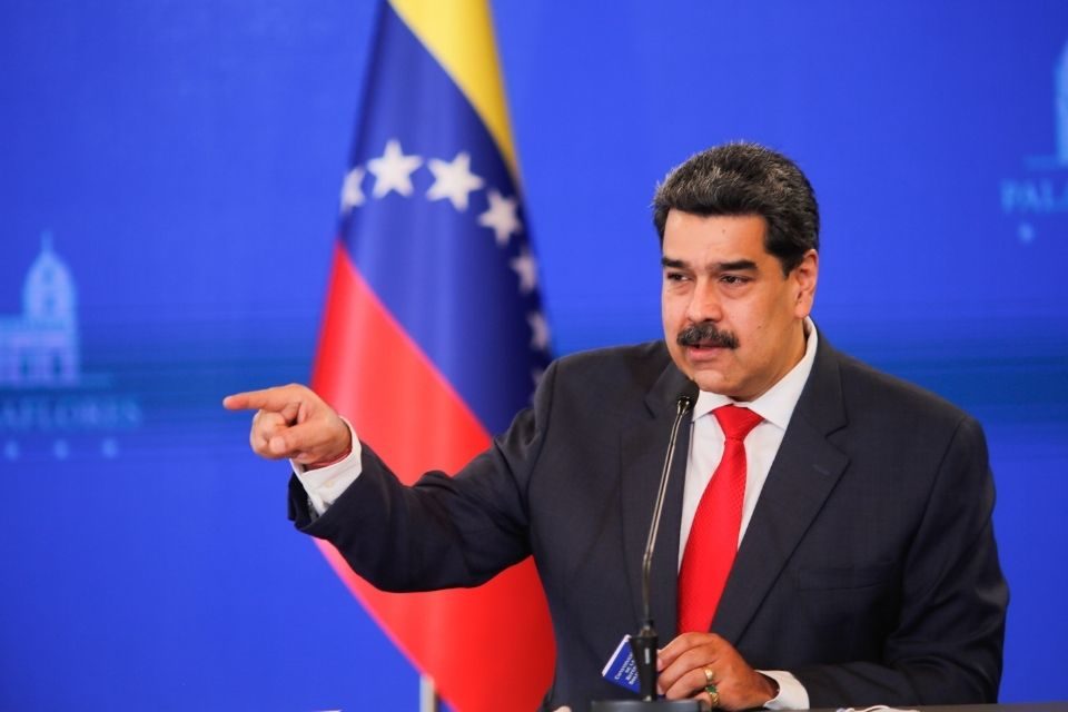 Afirman que Maduro puede sobrevivir a las sanciones de EE UU gracias al apoyo de China y Rusia