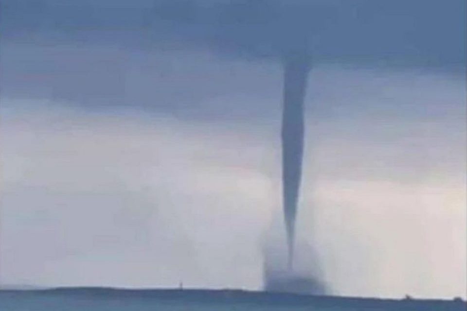 Waterspout-17.09.2024-Nueva-Esparta-960×640