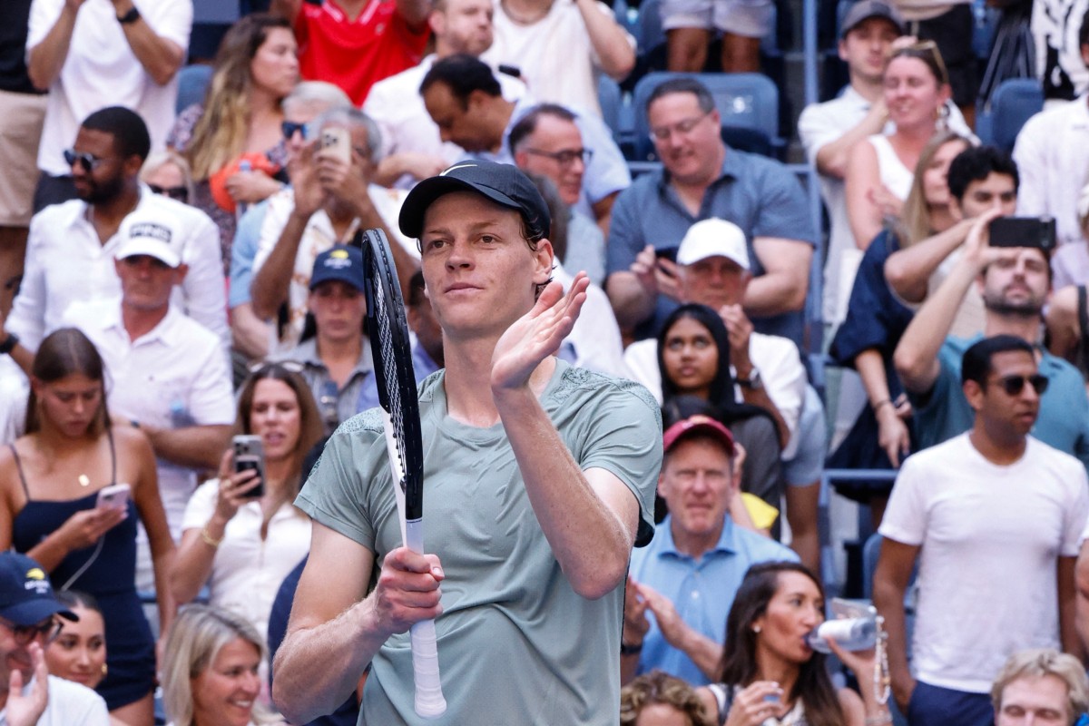 Jannik Sinner avanza a octavos de final del Abierto de Estados Unidos