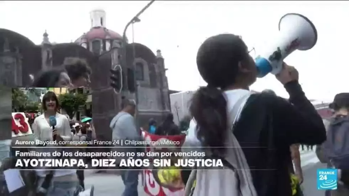 México: 10 años después, familias de los desaparecidos de Ayotzinapa siguen exigiendo justicia