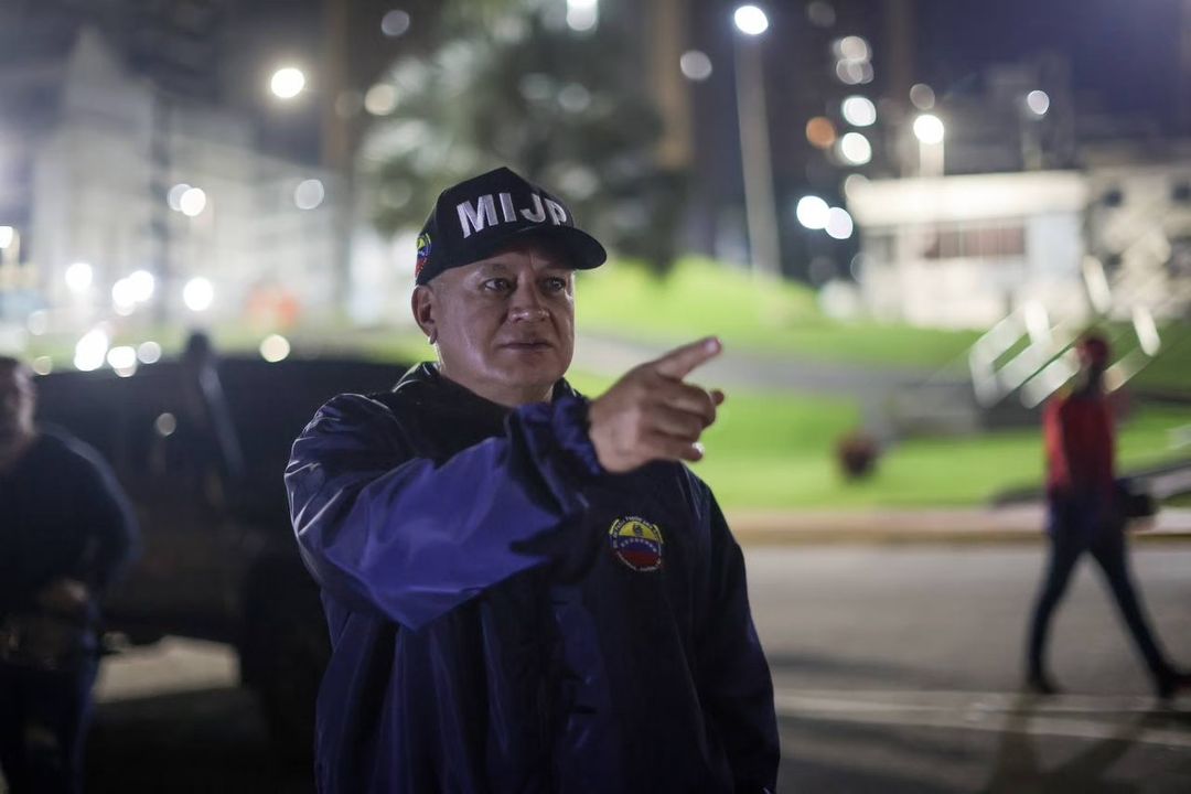 Diosdado Cabello: We will not allow noise and slapping in the Police