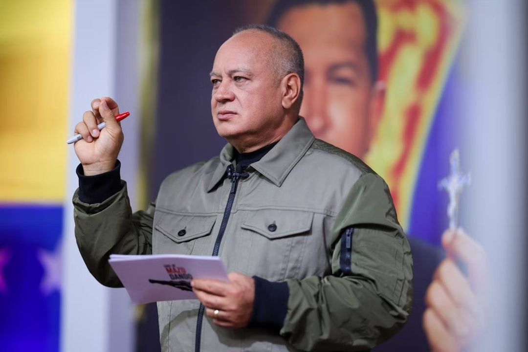 Cabello responde la denuncia de coacción de Edmundo González