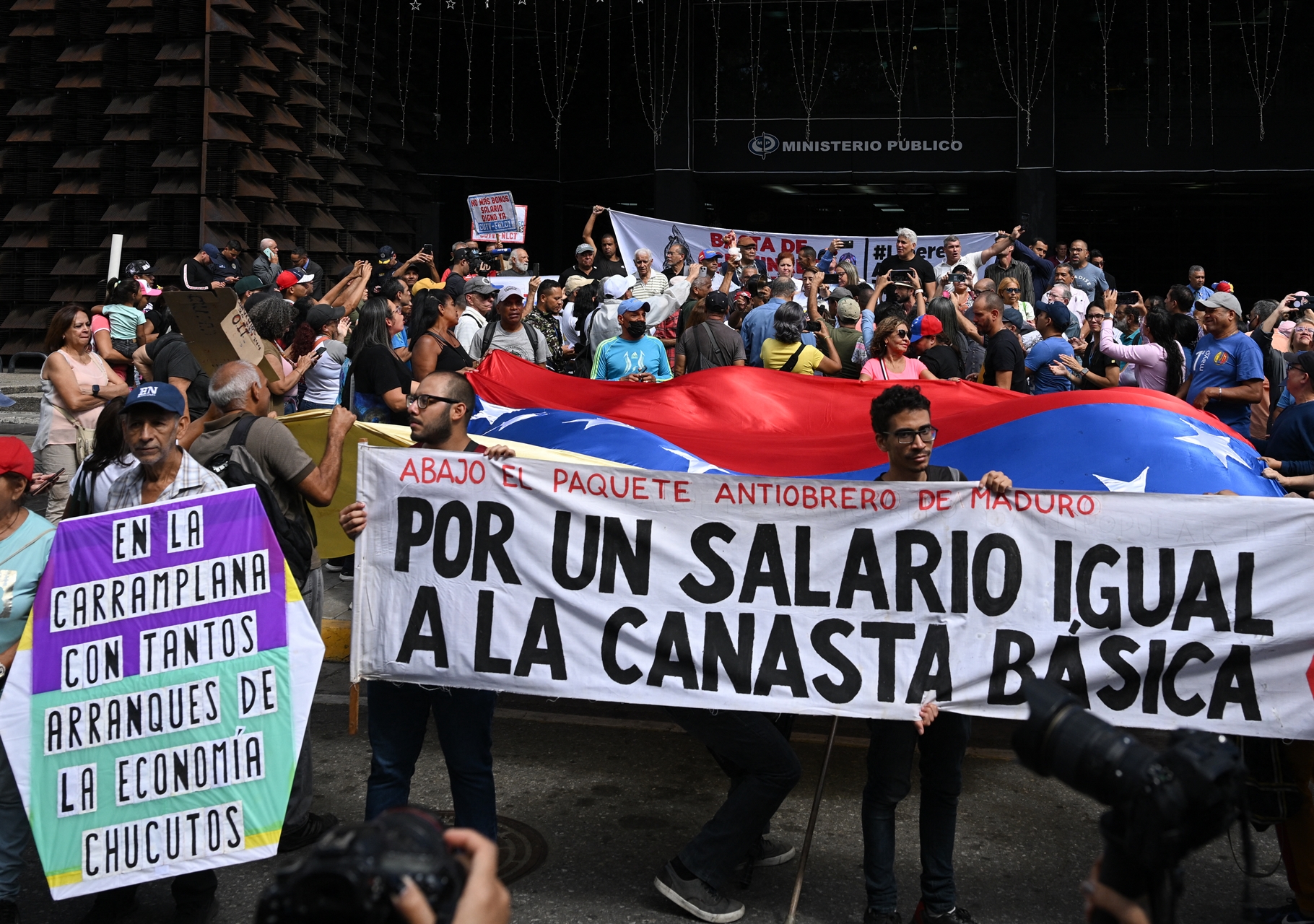 VENEZUELA-ECONOMY-EDUCATION-TEACHERS-PROTEST