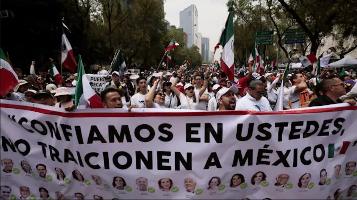 Tensión en México: el Senado pausa debate de la reforma judicial por irrupción de manifestantes