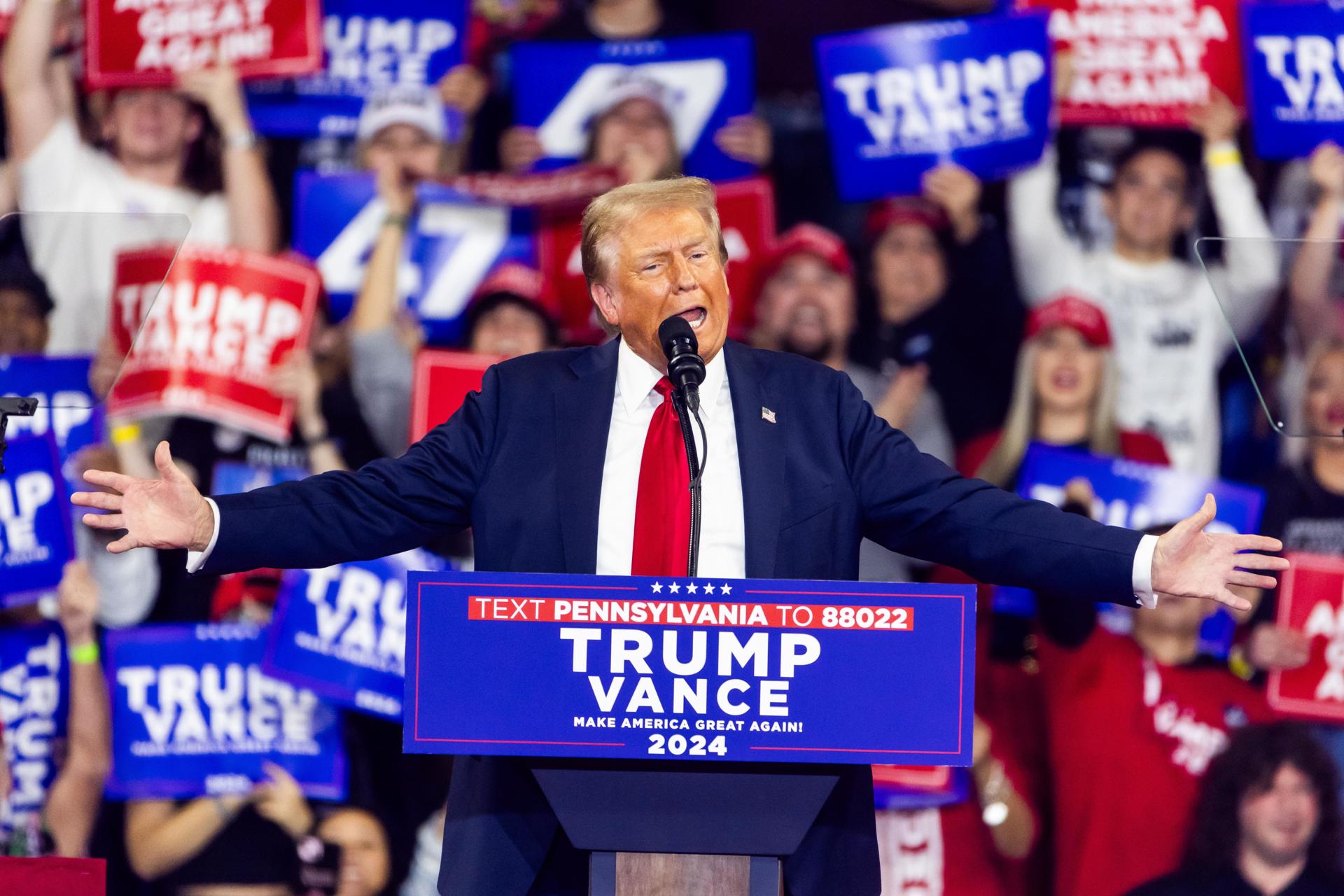 Republican presidential nominee Donald Trump campaigns in Reading, Pennsylvania