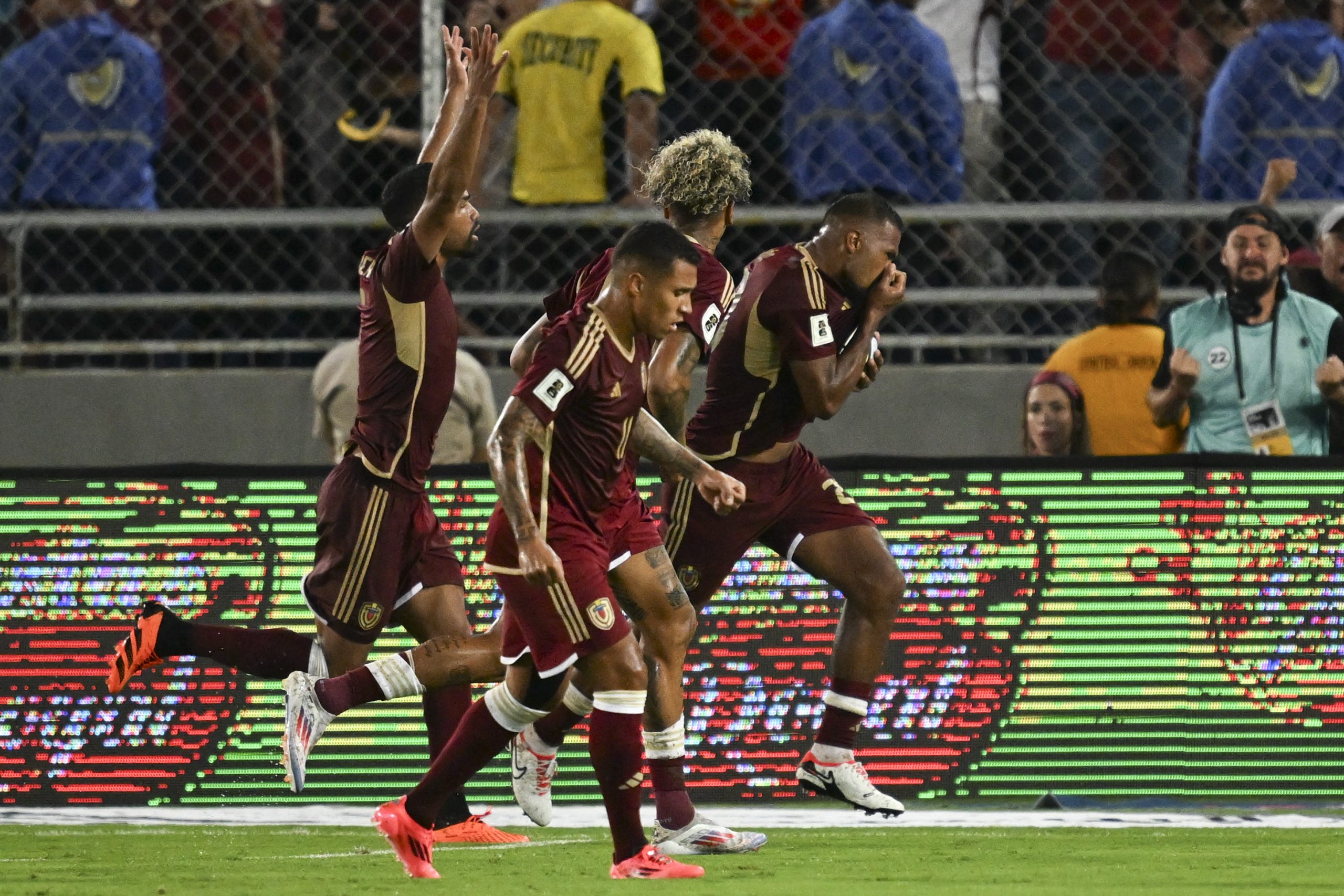 Gol de Salomón Rondón le amarga el retorno a Messi y Venezuela empata 1-1 con Argentina