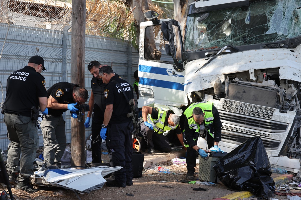 29 heridos dejó la embestida de un camión en una parada de autobús en Israel