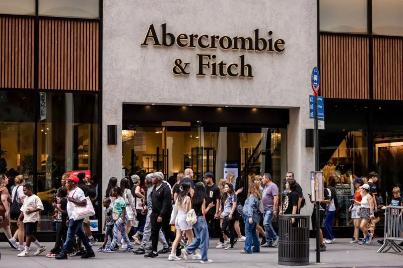 Abercrombie Arresto