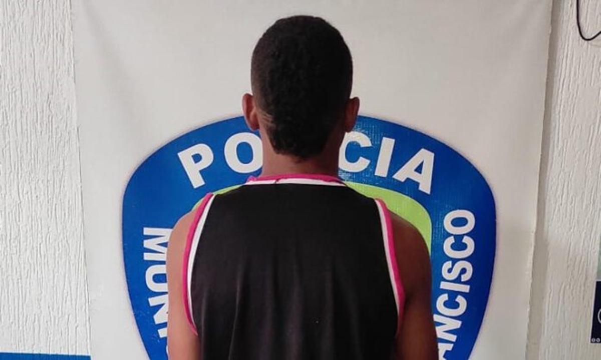 Arrestan a joven de 19 años por rociar gasolina a su expareja embarazada