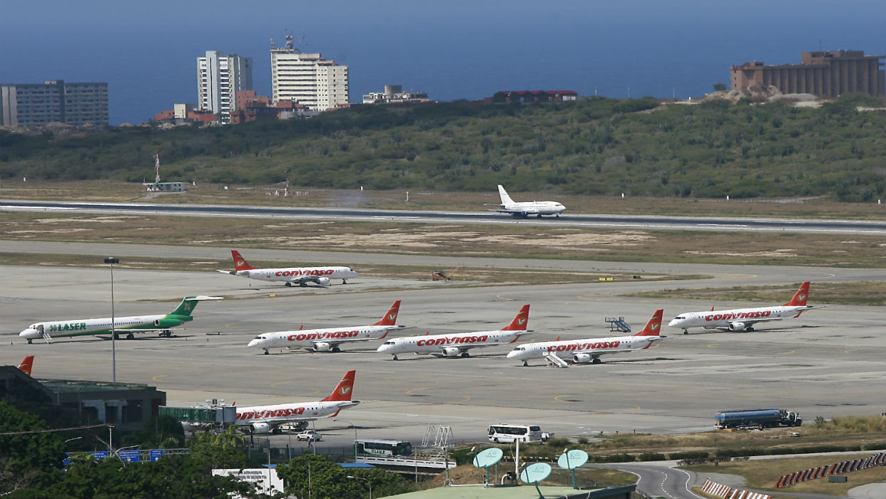 Aviones-en-aeropuerto-de-Maiquetía