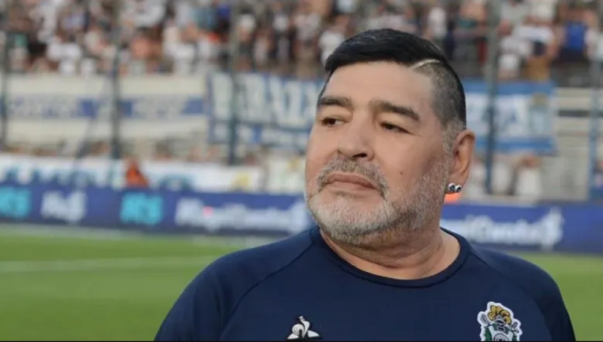 Trasladarán el cuerpo de Maradona por petición de sus hijas