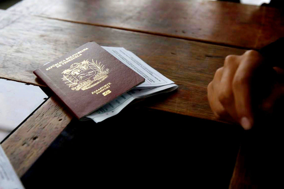 ¿Quiénes pueden ingresar a Venezuela con pasaporte vencido y sin salvoconducto?