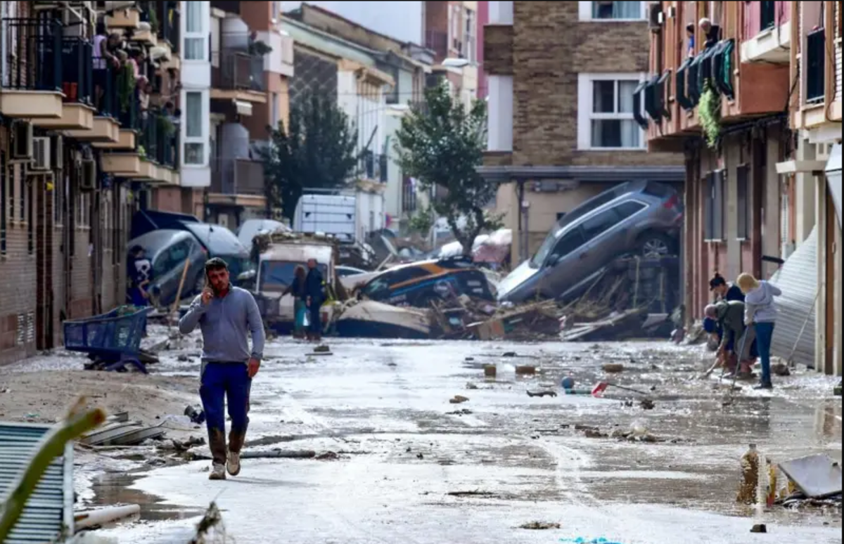 Por qué el aumento de las DANAS, el fenómeno meteorológico que causó la tragedia en España, es otra consecuencia del cambio climático