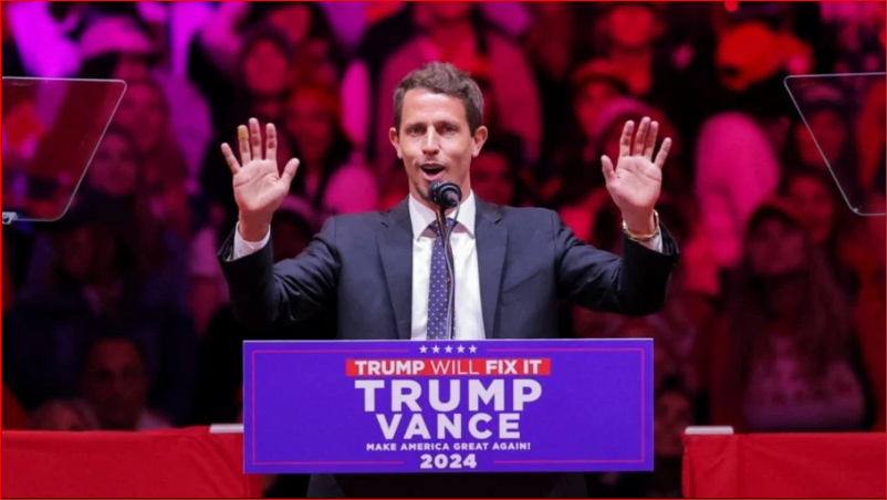 Comediante Tony Hinchcliffe hace chistes racistas sobre Puerto Rico en rally de Trump