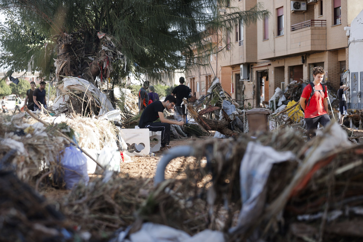 Inundaciones en España: ¿por qué no se enviaron las alertas antes?, los interrogantes tras la catastrófica DANA