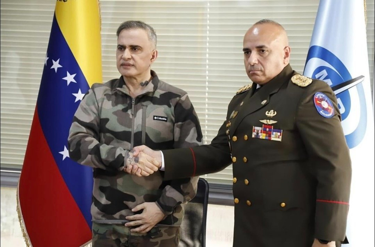 Armando.info: Las conexiones con el CNE le hacen brillar los soles al fiscal general militar del chavismo