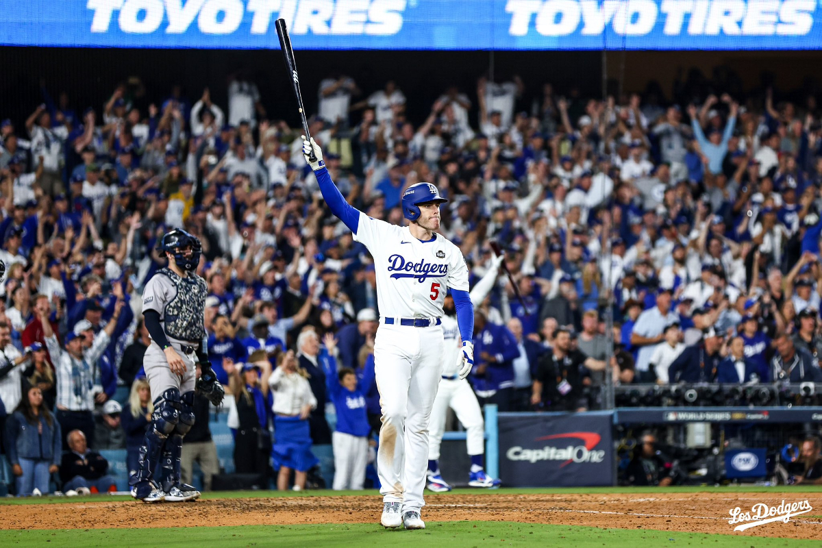 Dodgers dejan en el terreno a los Yankees y ganan el primero de la Serie Mundial