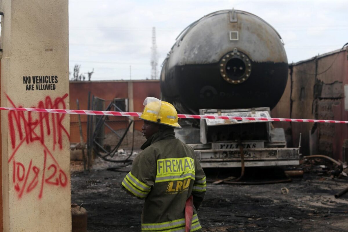 Al menos 95 muertos por la explosión de un camión con combustible en Nigeria