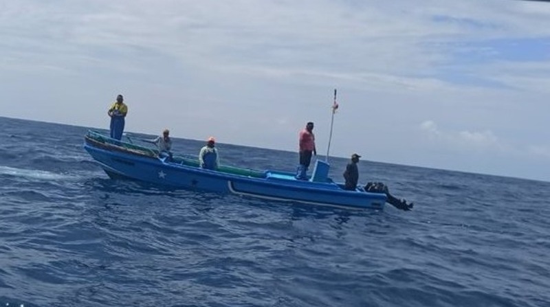 Rescataron a tres pescadores de Falcón que habían quedado a la deriva