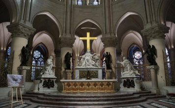 ¿Cómo es el interior de la restaurada catedral de Notre Dame?