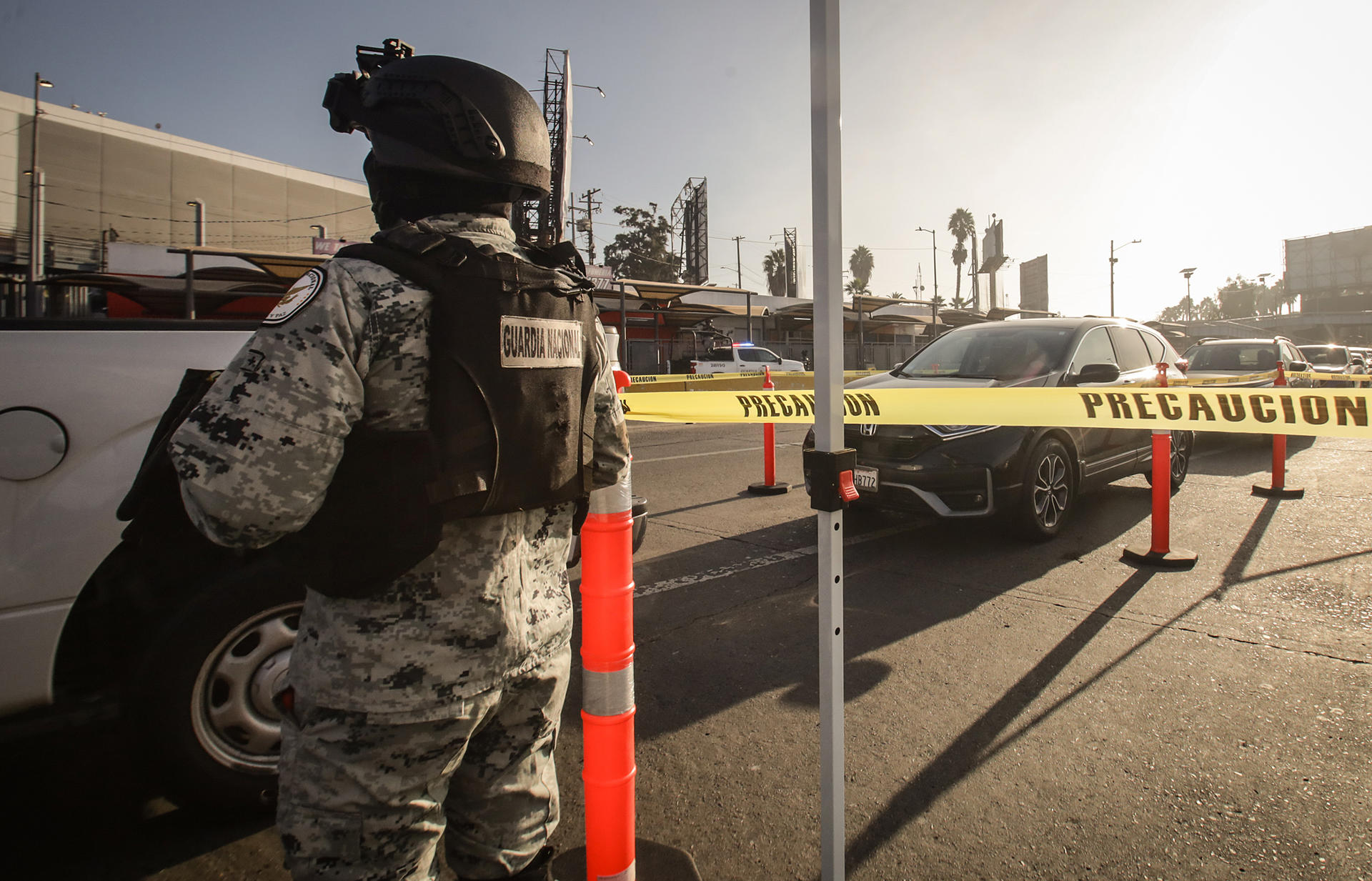 Autoridades mexicanas instalan filtro de revisión en garita de la fronteriza Tijuana