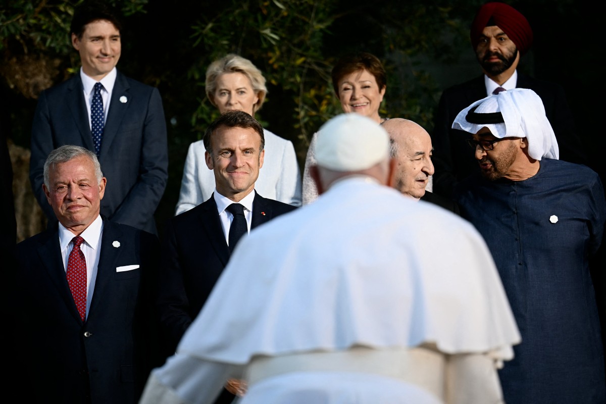 Disgusto entre el Papa y Macron