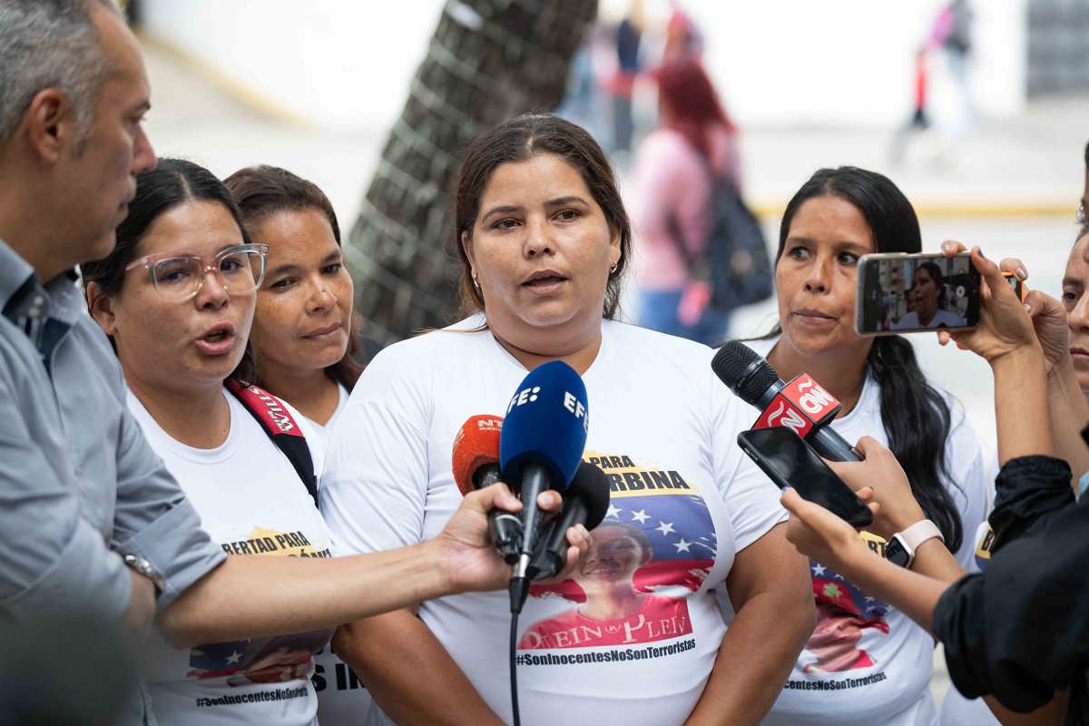 Fiscalía venezolana promete agilizar procesos de detenidos tras comicios, dicen familiares