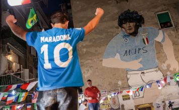 Santuario de Maradona en Nápoles es el segundo lugar más visitado de Italia