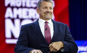 Erik Prince advierte al gobierno de Maduro: «Después del 10 de enero son objetivos criminales»