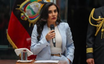 Vicepresidenta de Ecuador puede retornar al cargo tras fallo judicial favorable