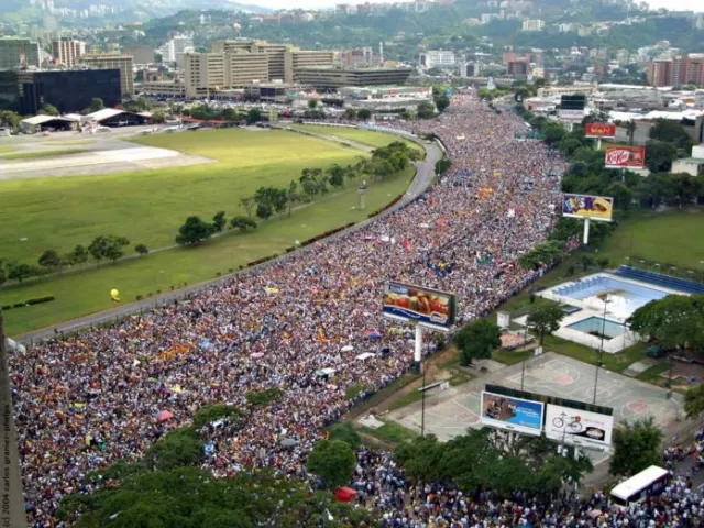 Marcha-por-el-11-de-abril