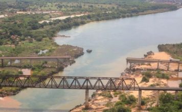 Aumenta a 10 la cifra de muertos tras el colapso de puente en Brasil