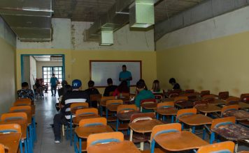 Educación en crisis: los profesores universitarios venezolanos son los más pobres de América Latina