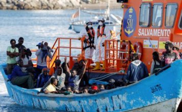 961 migrantes llegaron a Islas Canarias desde Navidad