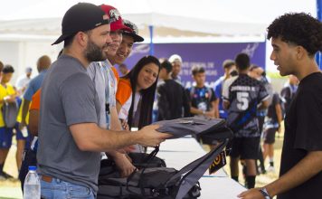 José Altuve entregó uniformes a más de 700 niños atletas de Aragua y Carabobo