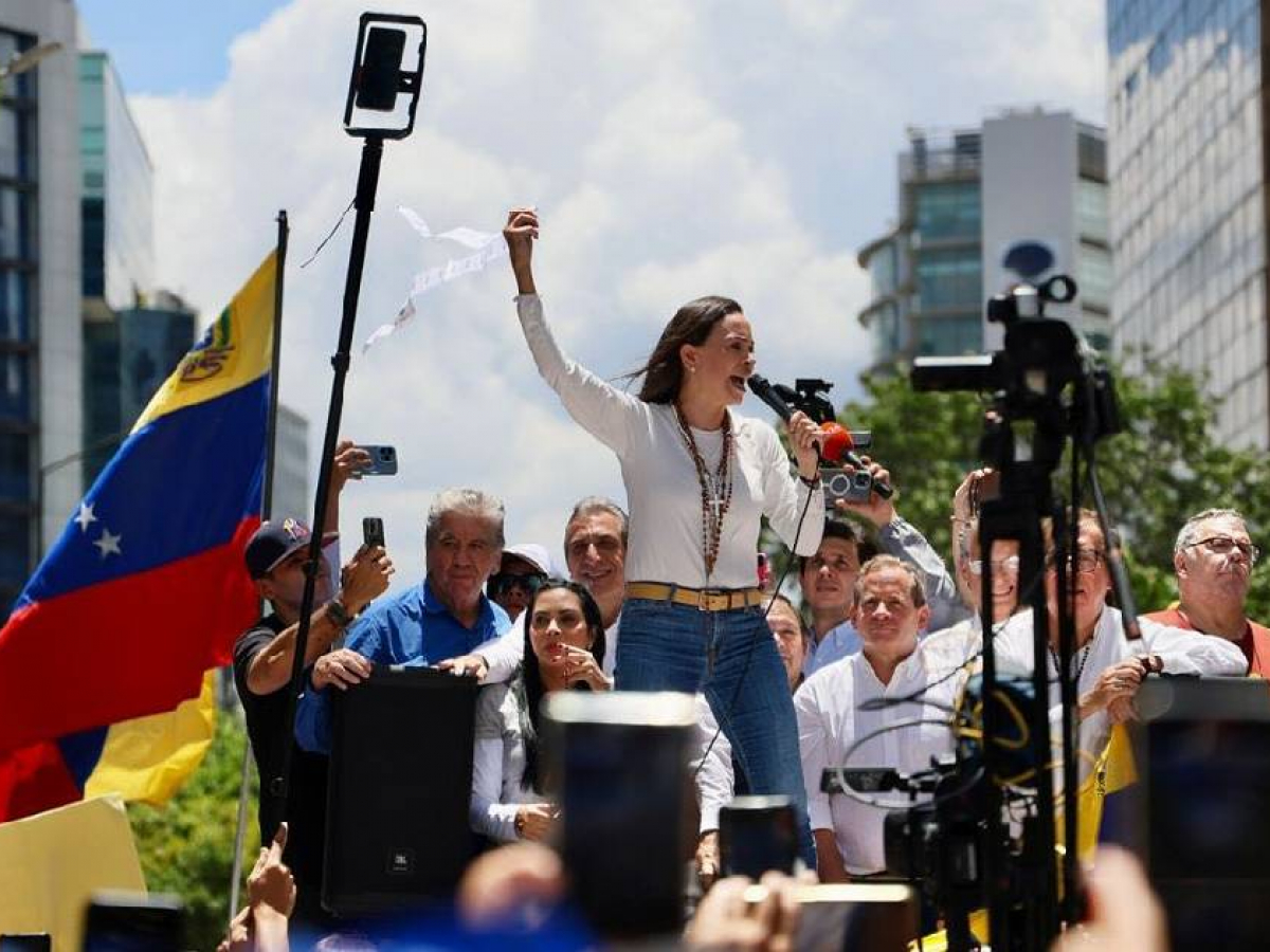 1736124886-maria-corina-machado-convoca-venezolanos-salir-calles-9-enero-este-dia